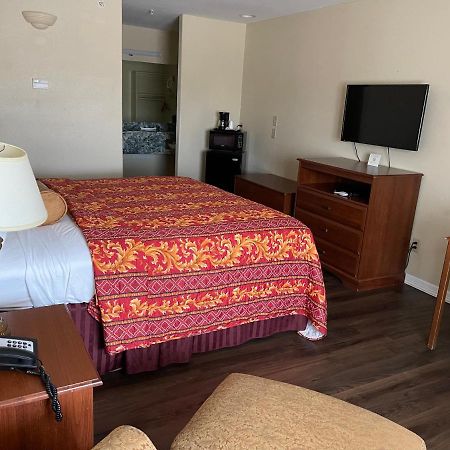 Riviera Inn And Suites エクステリア 写真