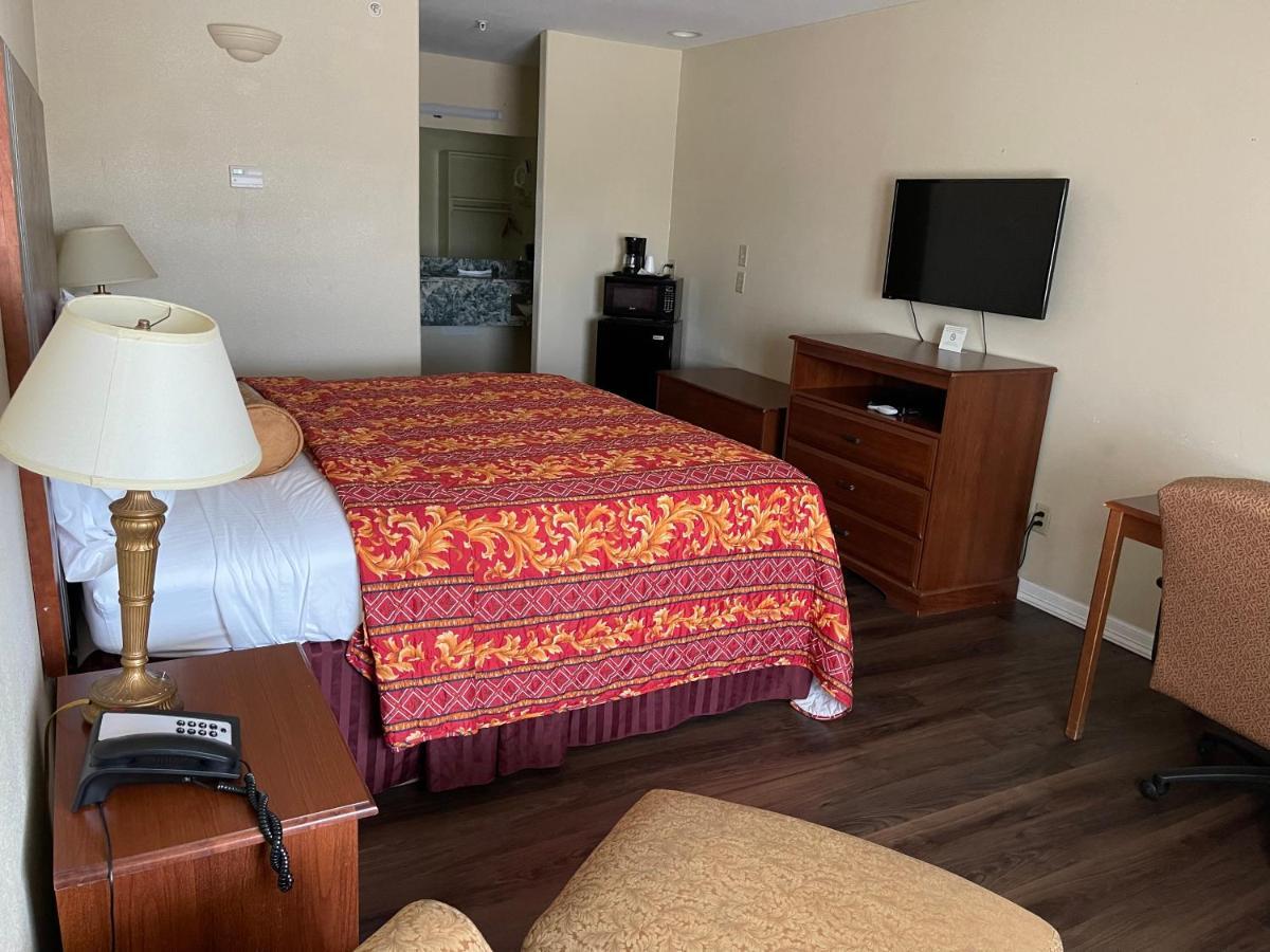 Riviera Inn And Suites エクステリア 写真